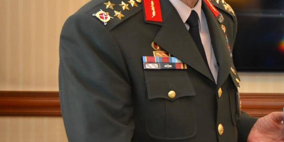 295 albay emekli edildi