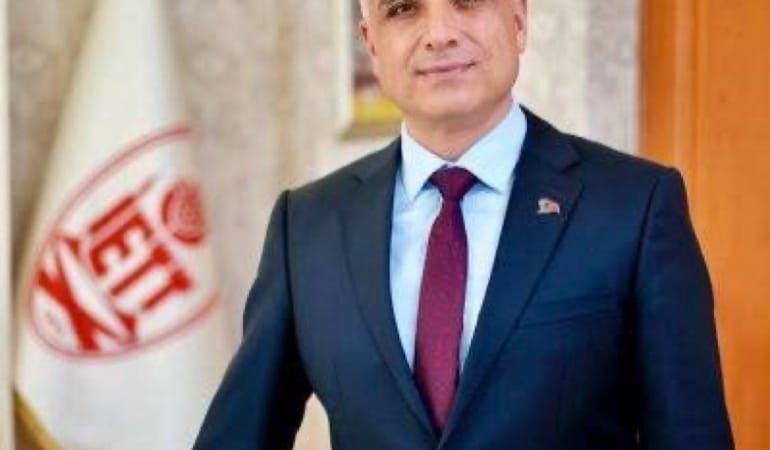 İETT Genel Müdürü İrfan Demet